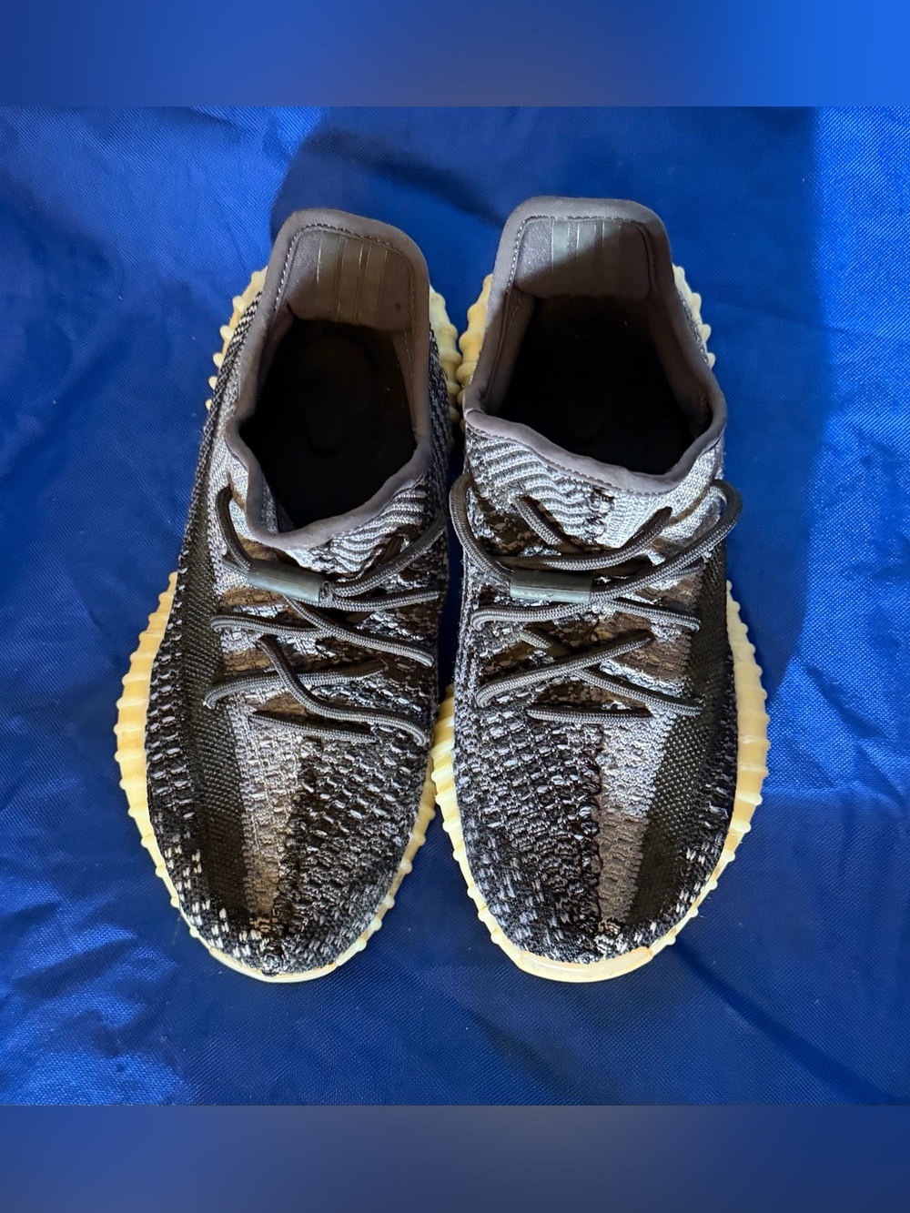 100% Authentic adidas Yeezy Boost 350 V2 Black Gray Sneakers US Mens 7/Woman’s 8